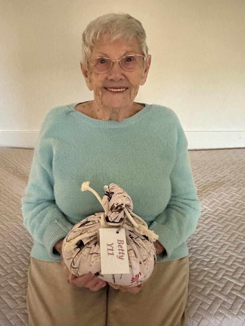 Betty_Doorstop_